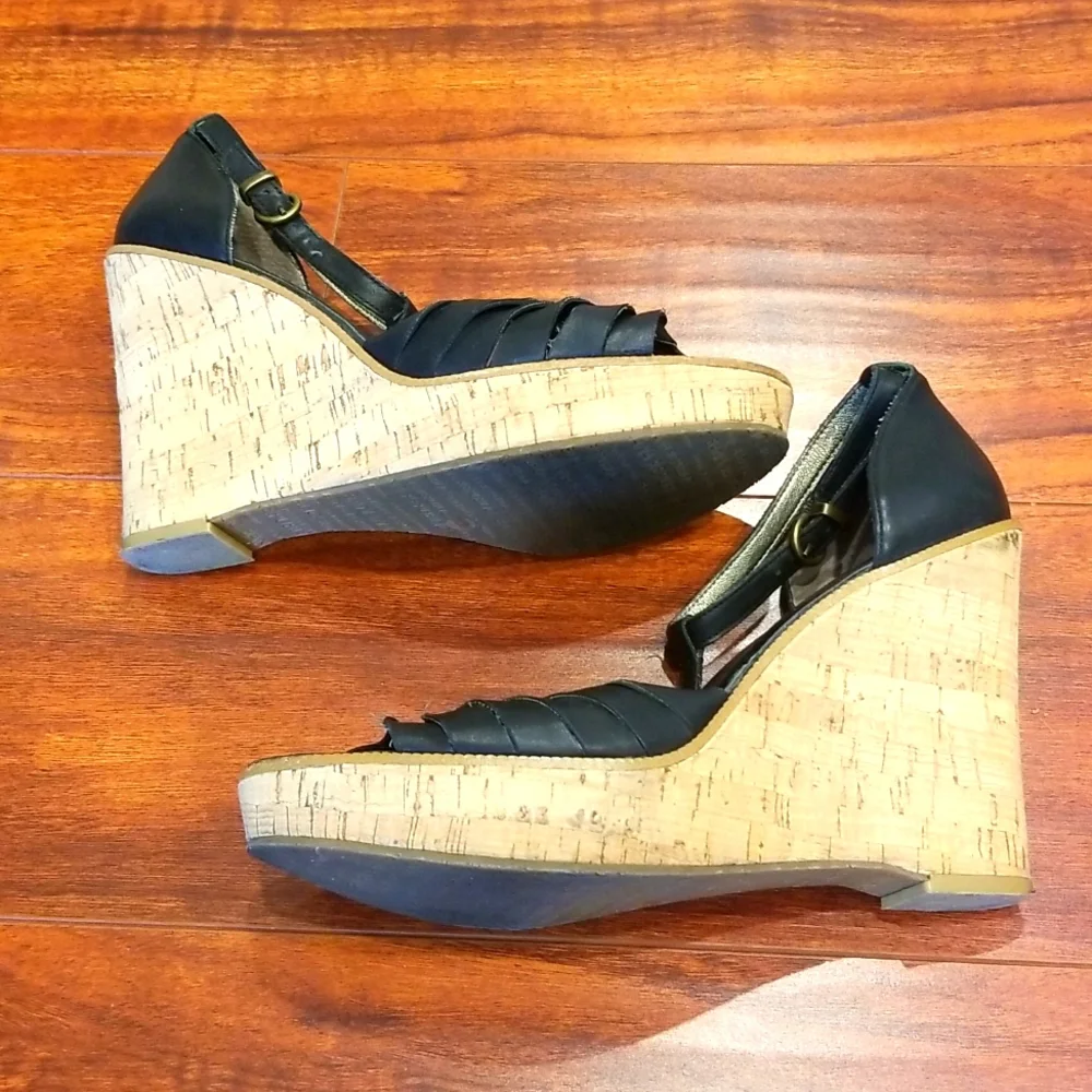 Banana Republic Platform Shoes size 10